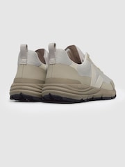 Natural Pierre Calcaire - Reiss Dekkan Veja Mesh Hiking Trainers - Imagen 3 de 4