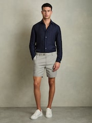 Reiss Soft Sage Wicket S Modern Fit Cotton Blend Chino Shorts - Image 1 of 5