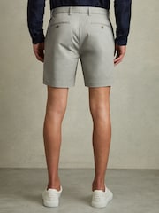 Reiss Soft Sage Wicket S Modern Fit Cotton Blend Chino Shorts - Image 5 of 5