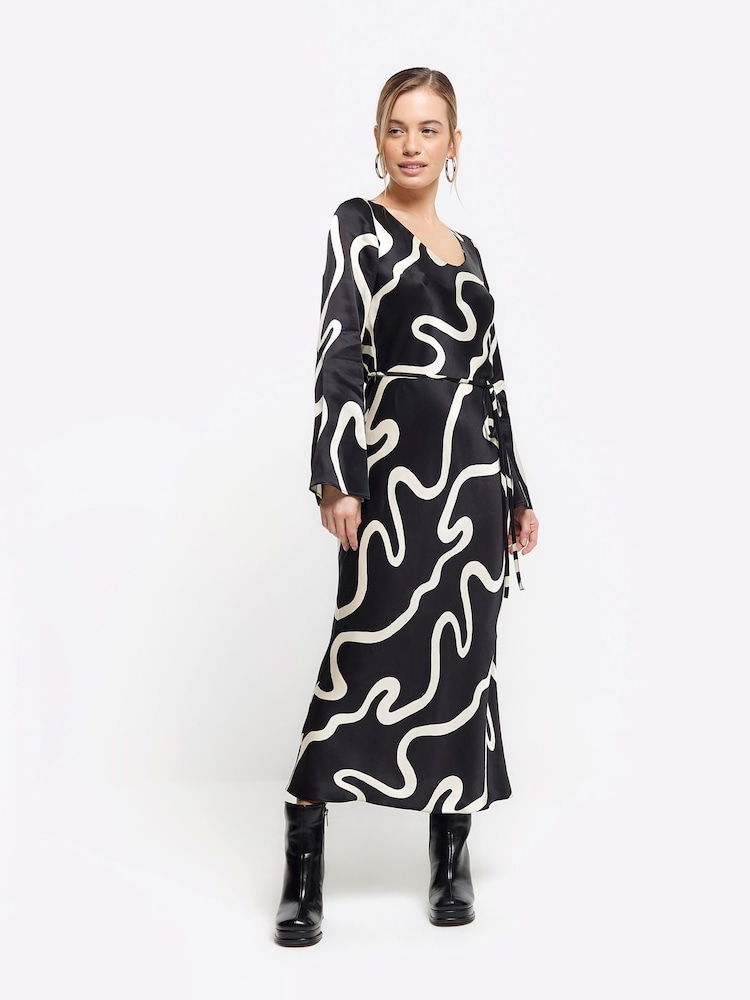 River Island Black Petite Scoop Neck Dress - Image 1 of 3