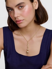 Karen Millen Gold Tone Logo Pearl Pendant Necklace - Image 5 of 6