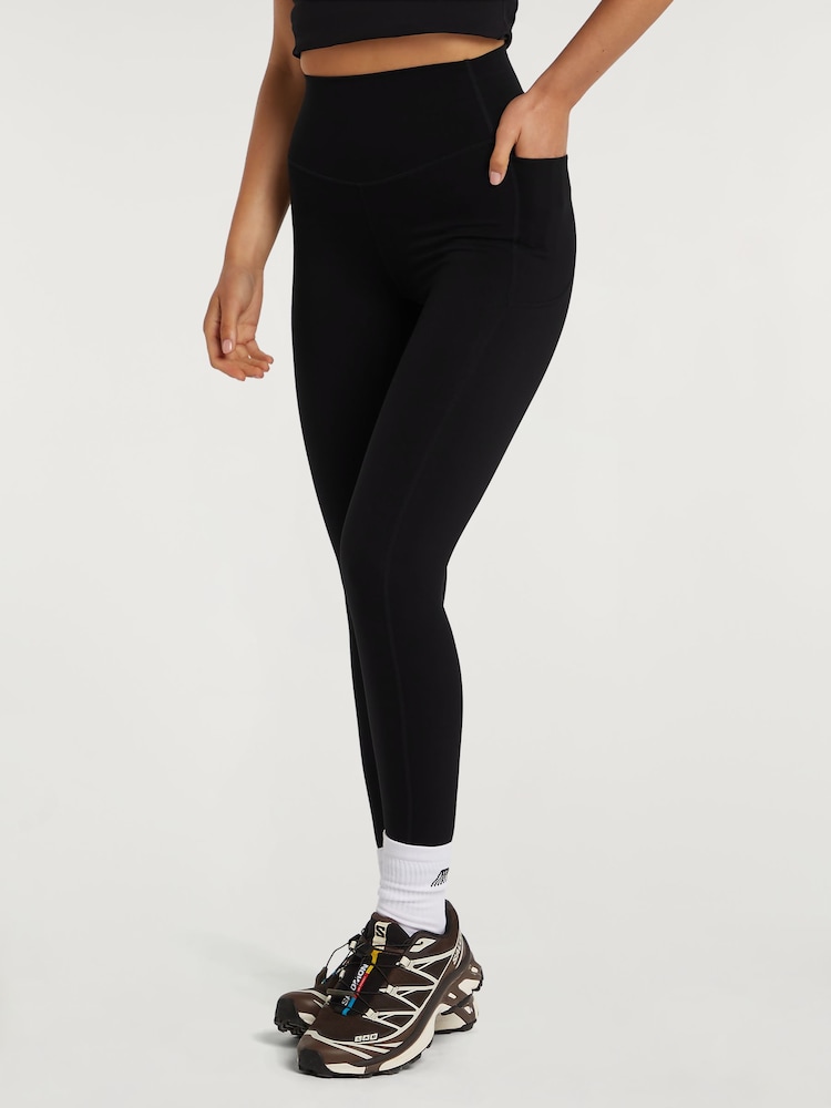 4th Arq Black Rowe Pocket Leggings 7/8 - Image 2 of 3