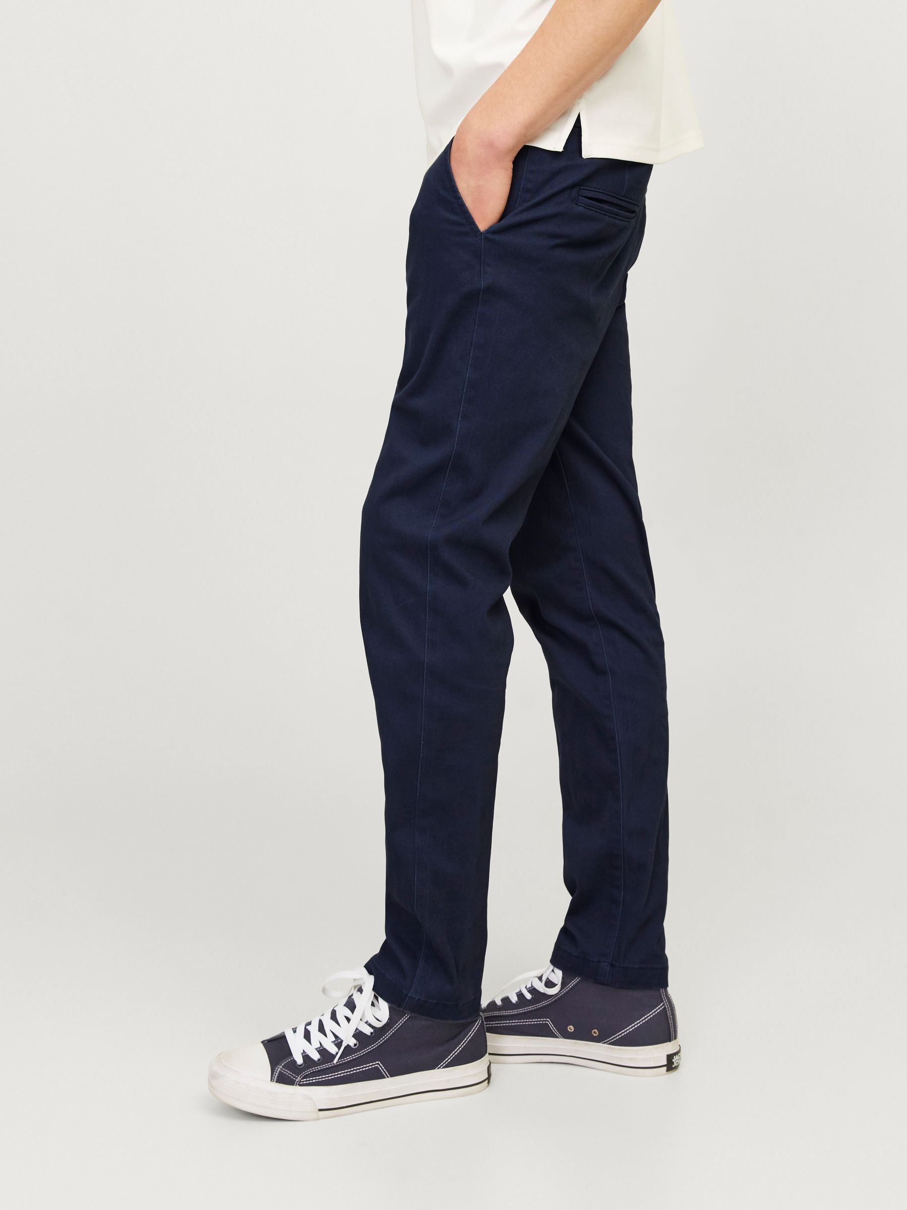 Next：日本 ブルー - JACK & JONES スリムフィット Marco チノパン