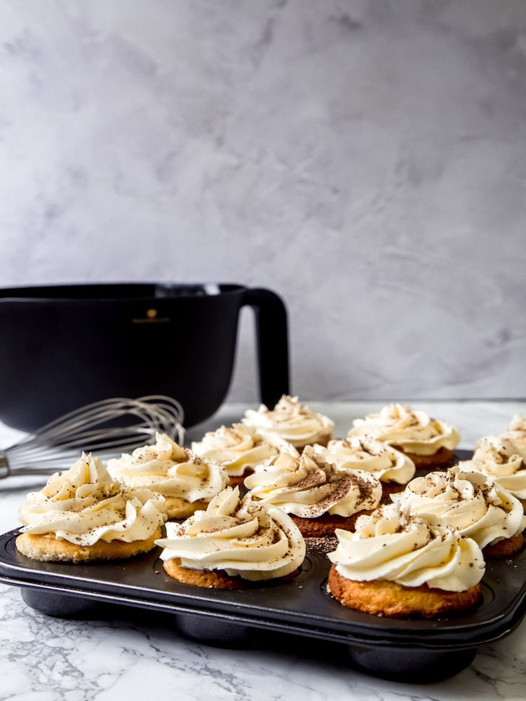 Masterclass Grey Non Stick 12 Hole Deep Baking Pan - Image 1 of 4