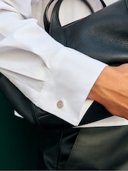 Ro&Zo Pleated Tuxedo Cropped Shirt - Image 3 de 5