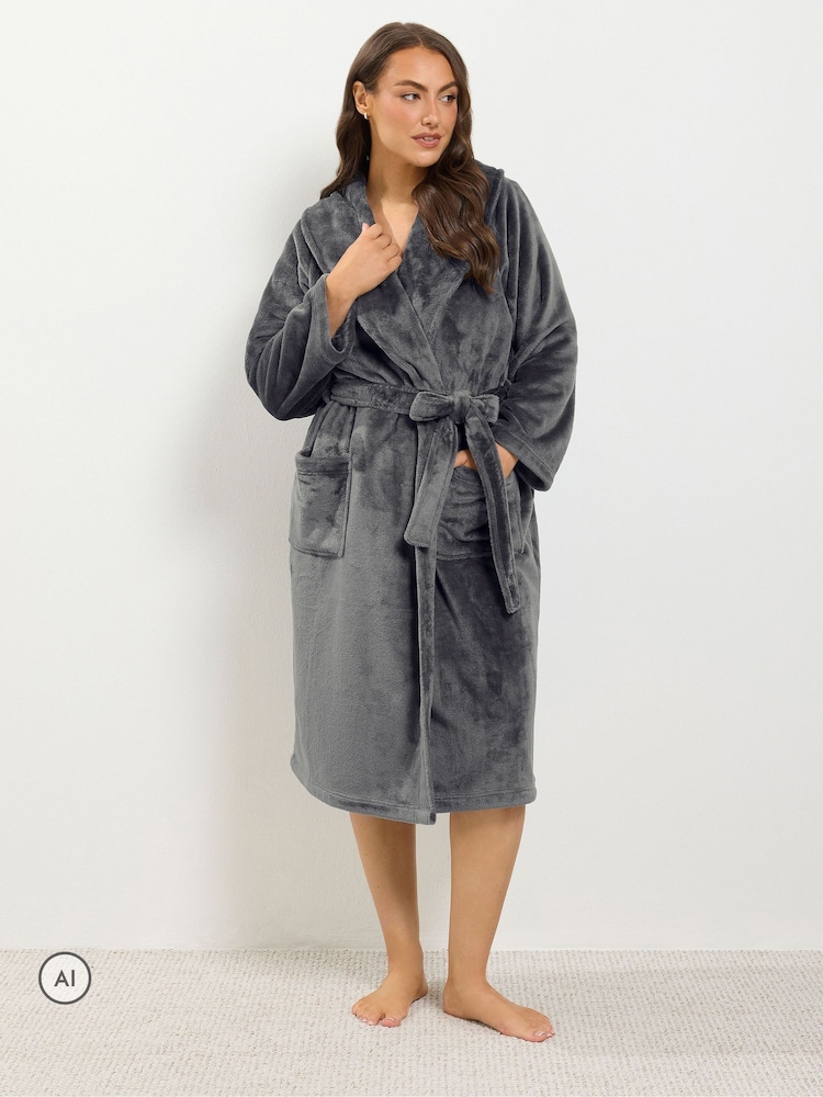 Yours Curve Luxe Dressing Gown - Bild 1 von 6 Yours Curve Luxe Dressing Gown - Bild 1 von 6