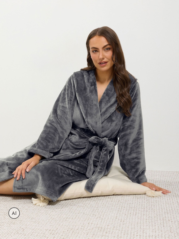 Yours Curve Luxe Dressing Gown - Bild 2 von 6 Yours Curve Luxe Dressing Gown - Bild 2 von 6