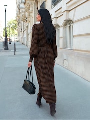 Ro&Zo Brown Petite Gingham Shirred Bodice Dress - Image 5 of 6