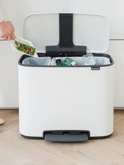 Brabantia White Bo 11 Plus 23L Pedal Bin - Image 2 of 5