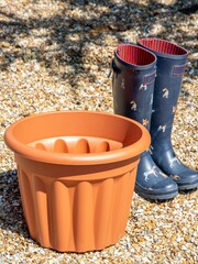 Wham Set of 3 Brown Garden Vista 40cm Plastic Round Planters - Image 2 of 3
