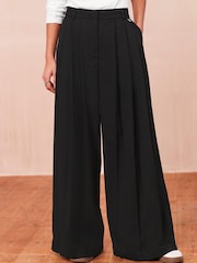 Black Mid Rise Wide Leg Pleated Trousers - Image 2 of 5