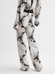 Reiss Black/White Becci Wide Leg Abstract Print Co-Ord Trousers - Image 4 of 4