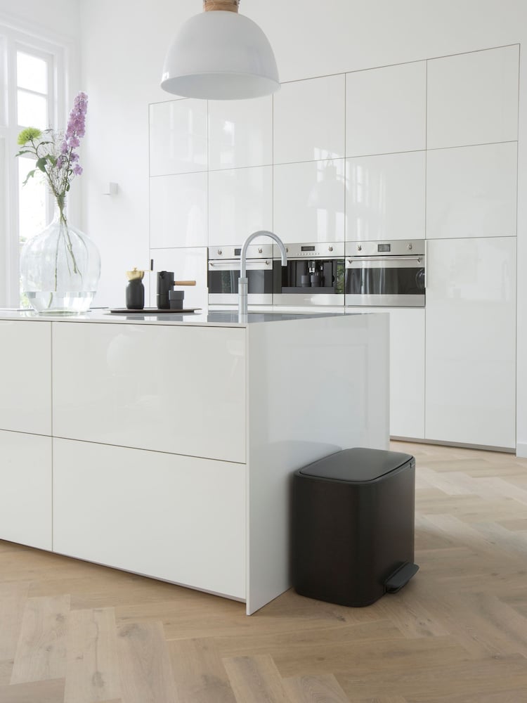 Brabantia Matt Black Bo 11 Plus 23L Pedal Bin - Image 1 of 5