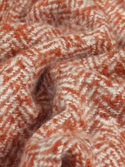 بطانية Weaver بنقشة دقيقة من Furn - صورة 5 من 5