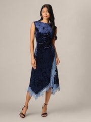 Adrianna Papell Midikleid aus Samt und Spitze - Bild 1 von 6