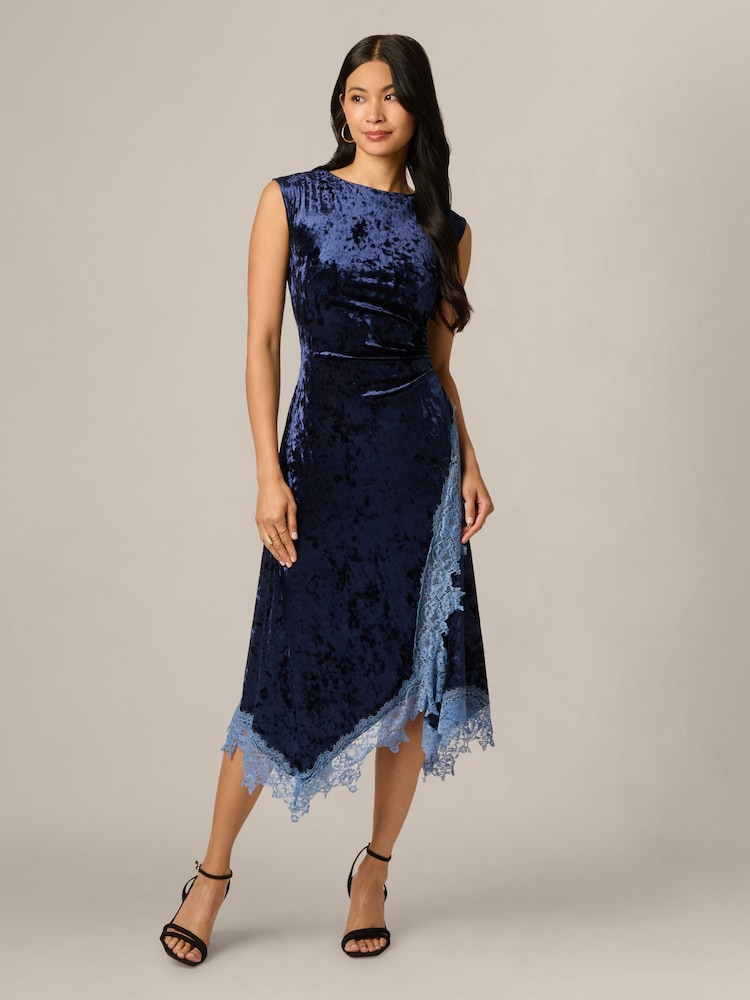 Adrianna Papell Midikleid aus Samt und Spitze - Bild 1 von 6 Adrianna Papell Midikleid aus Samt und Spitze - Bild 1 von 6