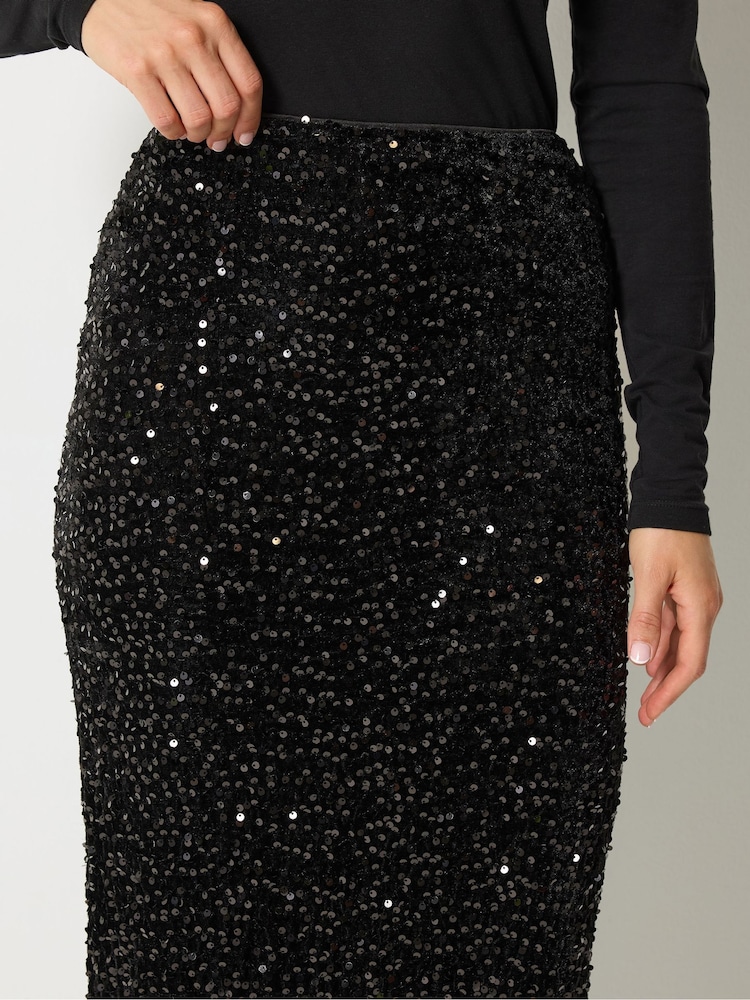 Long Tall Sally Black Sequin Velvet Maxi Skirt - Image 4 of 4 Long Tall Sally Black Sequin Velvet Maxi Skirt - Image 4 of 4
