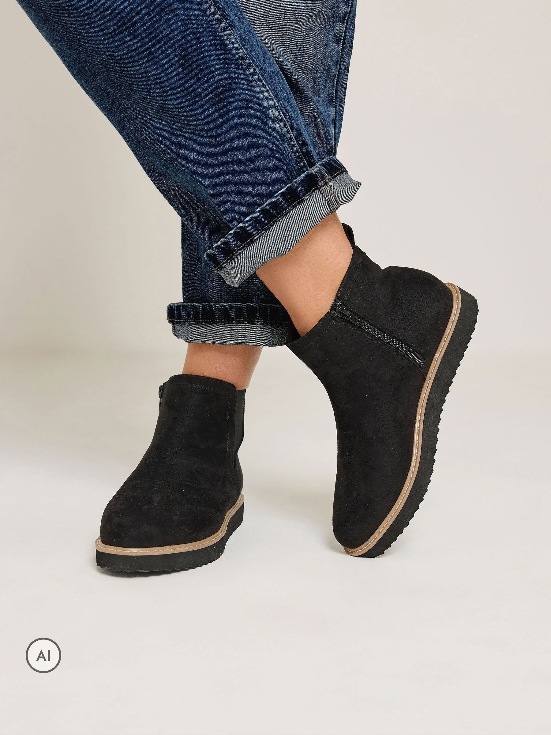 Yours Curve Women's Black Faux Suede Chelsea Boots In Extra Wide Eee Fit In Extra-Wide Eee Fit