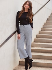 Sosandar Black Black & White Dogtooth Print Culottes - Image 5 of 6