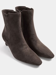 Long Tall Sally Brown Kitten Heel Chelsea Boots In Standard Fit - Image 4 of 5