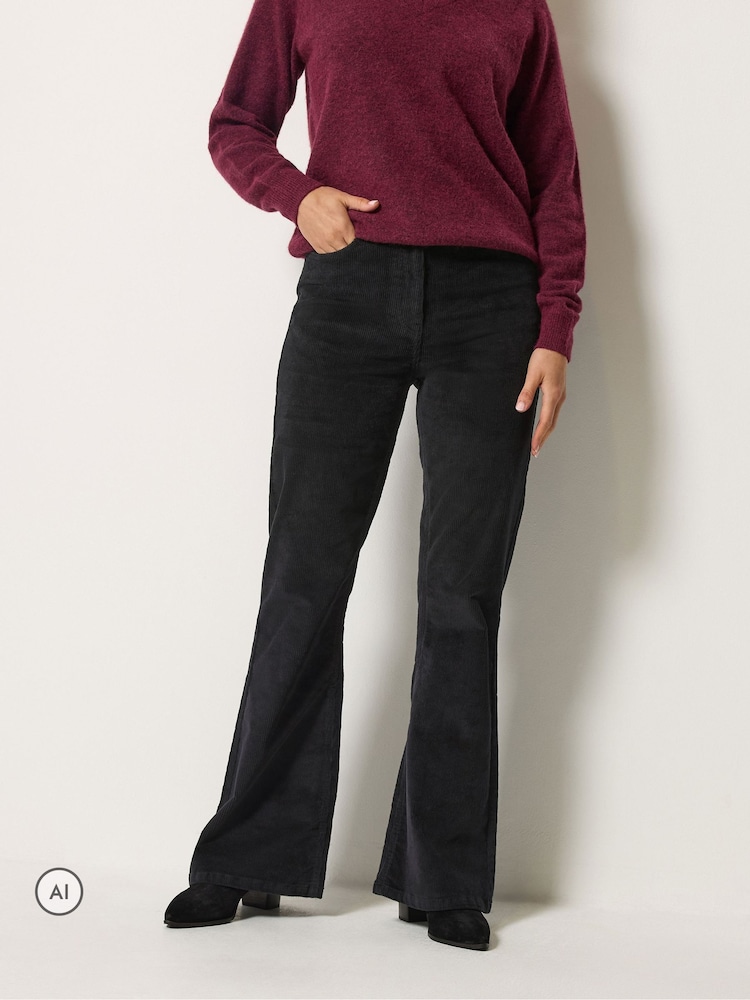 Schwarz - Long Tall Sally Bootcut-Jeans aus Baumwollcord - Bild 2 von 6 Schwarz - Long Tall Sally Bootcut-Jeans aus Baumwollcord - Bild 2 von 6