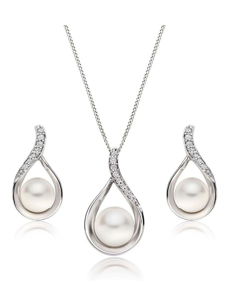 Beaverbrooks 9ct Diamond Freshwater Cultured Pearl Pendant And Earrings Set - Image 1 of 5