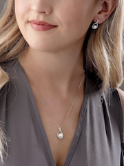 Beaverbrooks 9ct Diamond Freshwater Cultured Pearl Pendant And Earrings Set - Image 4 of 5