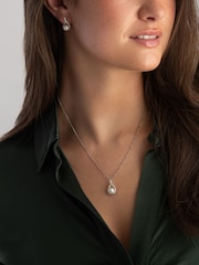 Beaverbrooks 9ct Diamond Freshwater Cultured Pearl Pendant And Earrings Set - Image 5 of 5