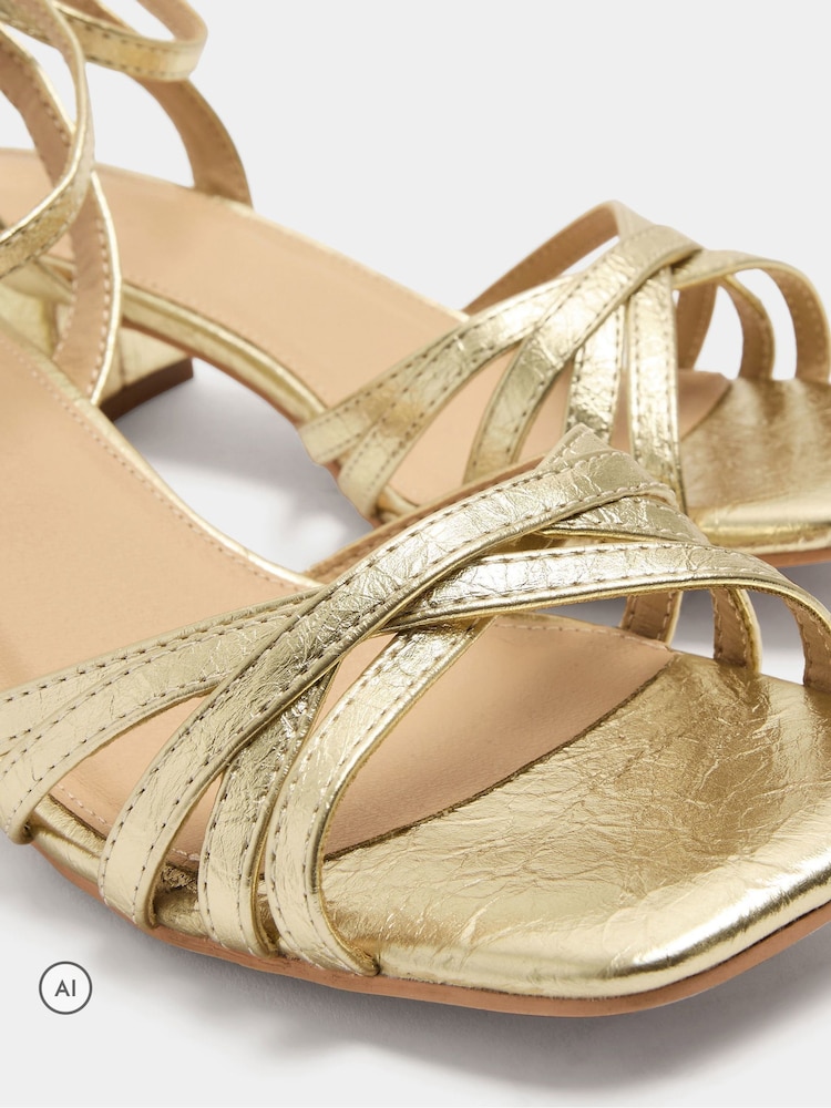 Gold - Yours Curve Strappy Cross Over Heels In Extra Wide Fit - Bild 5 von 5 Gold - Yours Curve Strappy Cross Over Heels In Extra Wide Fit - Bild 5 von 5