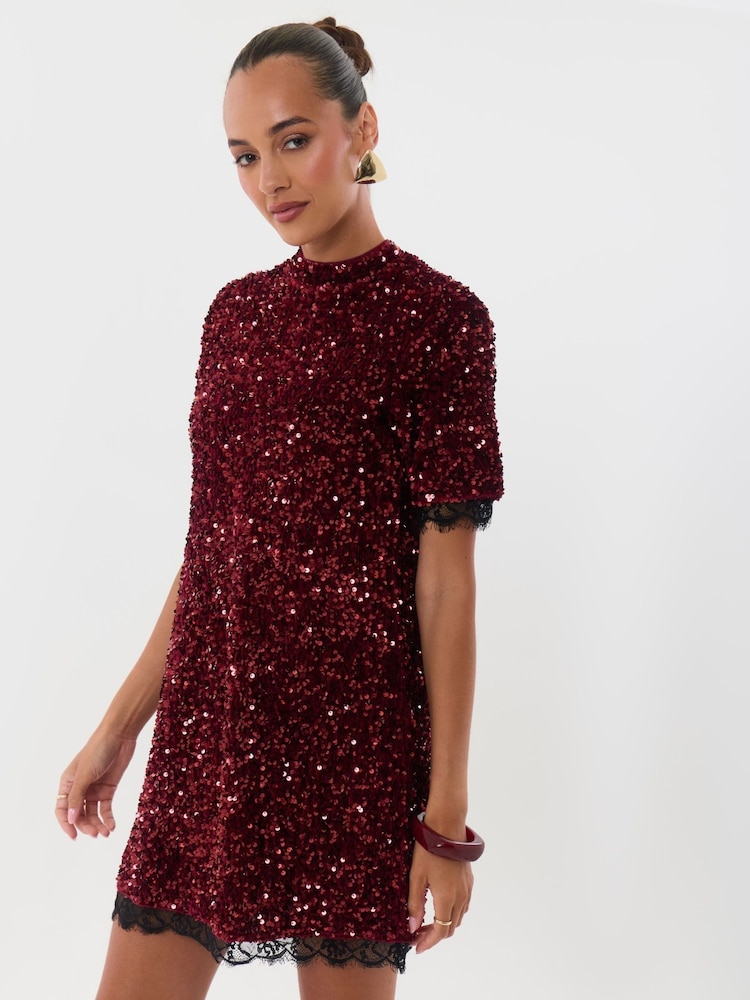 أحمر - Threadbare High Neck Sequin Mini Dress - صورة 1 من 5 أحمر - Threadbare High Neck Sequin Mini Dress - صورة 1 من 5