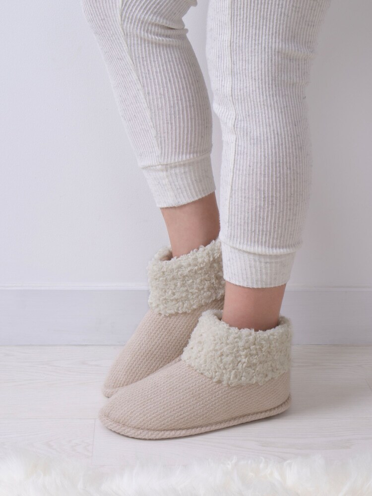 Totes Cream Isotoner Ladies Cable Boot Slippers - Image 1 of 5