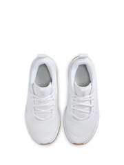 Nike White Youth Omni Multi-Court Trainers - Image 5 of 8
