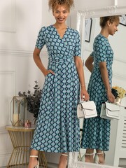 Jolie Moi Green Paislyn Pleat Jersey Maxi Dress - Image 4 of 5