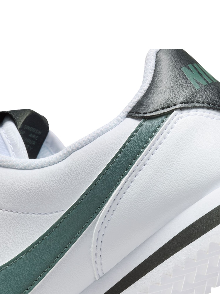 Nike White/Green Youth Cortez Trainers - Image 12 of 13
