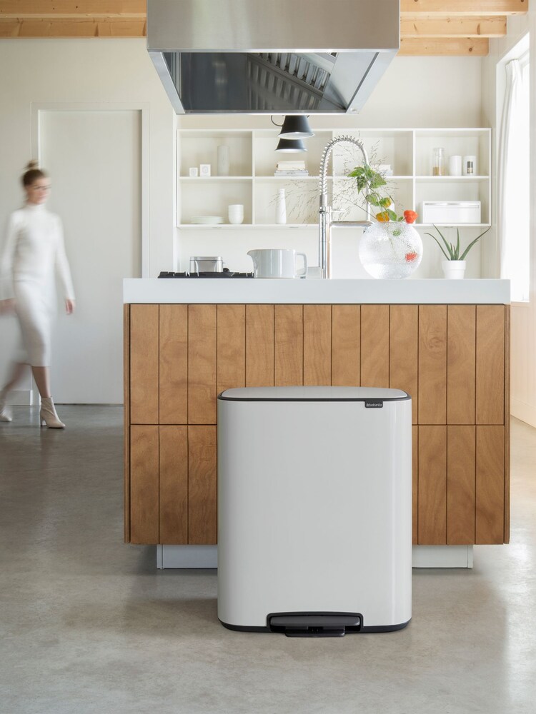 Brabantia White Bo 60L Pedal Bin - Image 6 of 6
