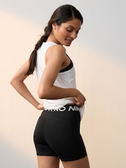 Черный - Nike Pro 365 5" Шорты - Изображение 4 из 5