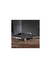 LEGO Technic Fast & Furious Dom's Dodge Charger Set 42111 - Image 6 of 10