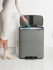 Brabantia Mineral Concrete Grey Bo 60L Pedal Bin - Image 2 of 5