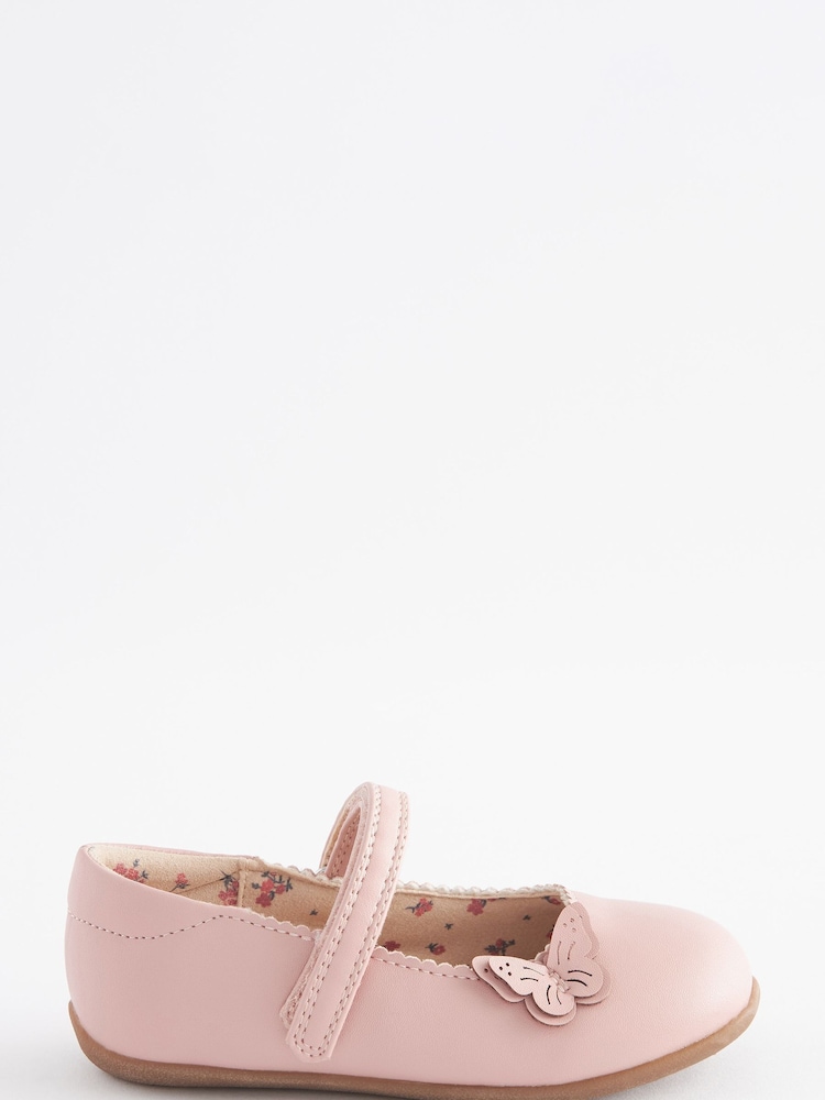 Pink - Mary-Jane-Schuhe mit Schmetterlingsdesign - Bild 2 von 6 Pink - Mary-Jane-Schuhe mit Schmetterlingsdesign - Bild 2 von 6
