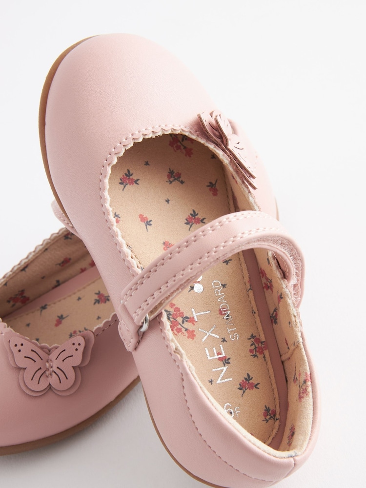 Pink - Mary-Jane-Schuhe mit Schmetterlingsdesign - Bild 6 von 6 Pink - Mary-Jane-Schuhe mit Schmetterlingsdesign - Bild 6 von 6