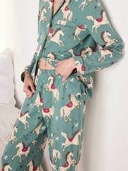 Conjunto de piyama larga de algodón con estampado de carrusel de caballos de Chelsea Peers - Imagen 5 de 7
