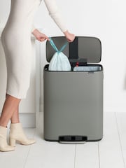 Brabantia Mineral Concrete Grey Bo 2 x 30L Pedal Bin - Image 3 of 6