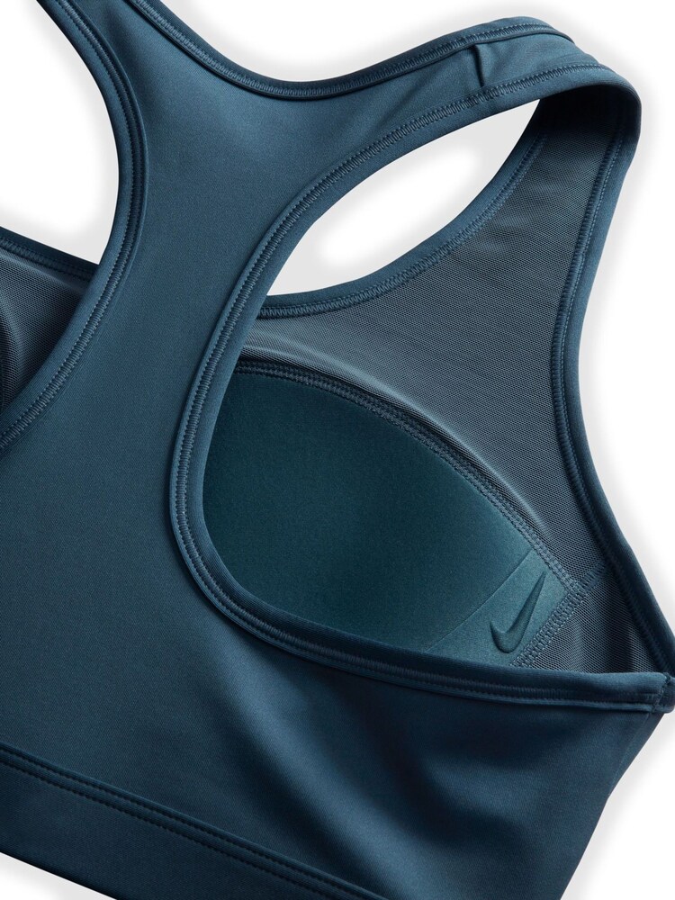 Grün - Nike – Swoosh – wattierter Sport-BH mit mittlerem Halt - Bild 6 von 6 Grün - Nike – Swoosh – wattierter Sport-BH mit mittlerem Halt - Bild 6 von 6