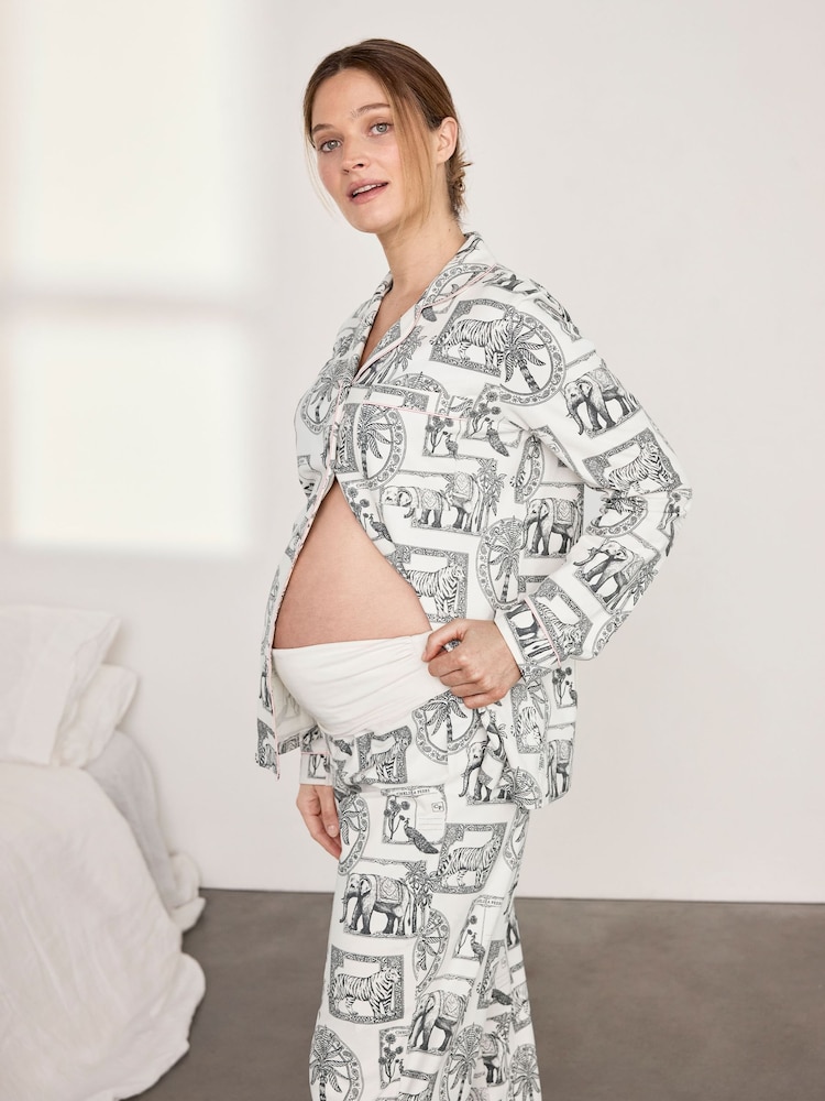 Chelsea Peers 孕妇纯棉 Safari 印花长睡衣套装 - 6的图像1｝