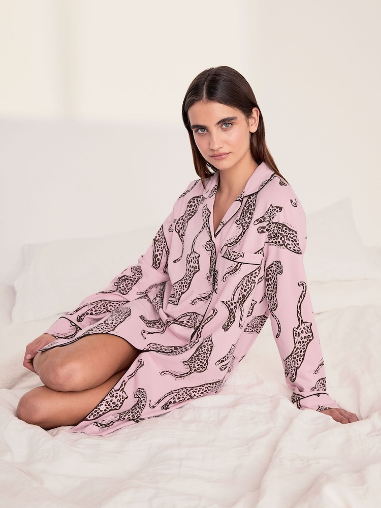 Chelsea Peers Pink Cotton Lino Cut Leopard Print Nightshirt - Image 2 of 5 Chelsea Peers Pink Cotton Lino Cut Leopard Print Nightshirt - Image 2 of 5