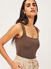 بني - بذلة للجسم رائعة برقبة مربعة الشكل - صورة 1 من 1