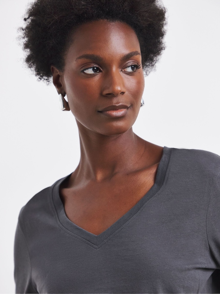 JD Williams Black The V-Neck Long Sleeve Tops 3 Pack - Image 5 of 5 JD Williams Black The V-Neck Long Sleeve Tops 3 Pack - Image 5 of 5