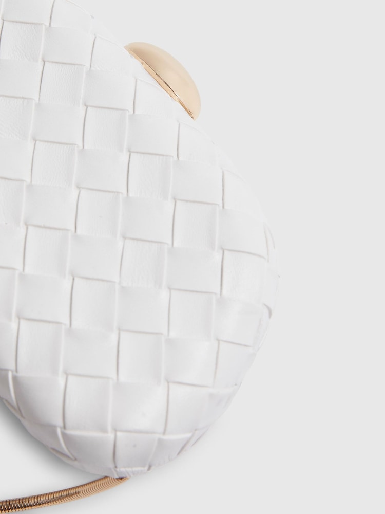 River Island White Molly Smith Woven Shell Clutch Bag - Image 5 of 5