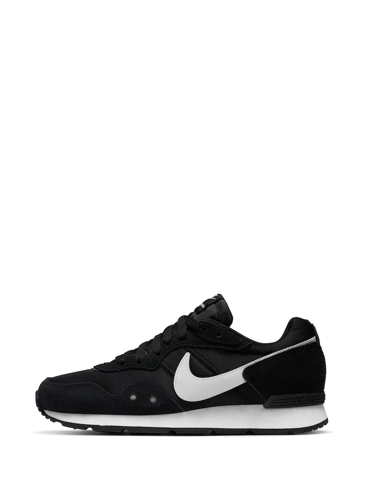 Nike Black Venture Runner Trainers - Image 3 of 10