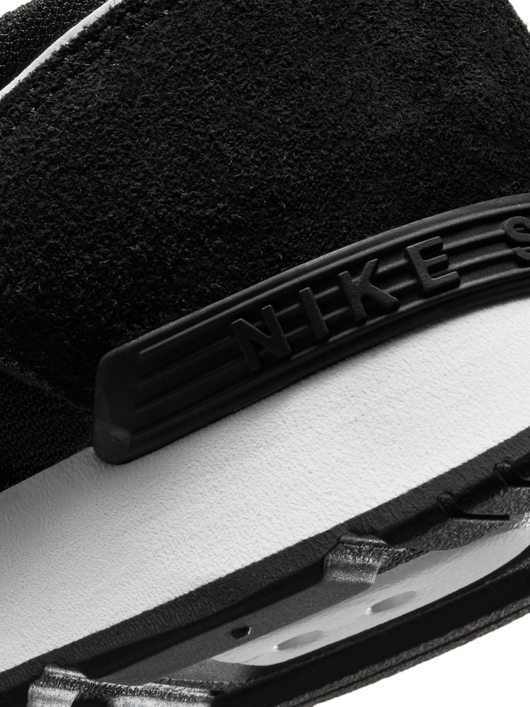 Nike Black Venture Runner Trainers - Image 9 of 10